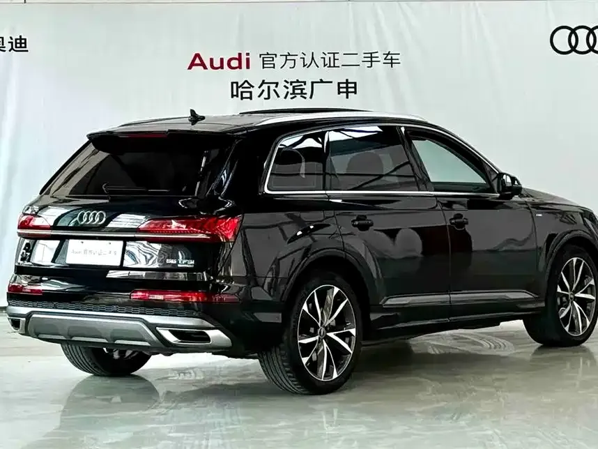 Audi Q7 2023 из CN, фото 4