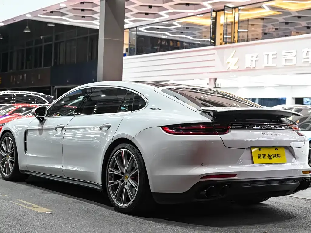 Porsche Panamera — фото 9