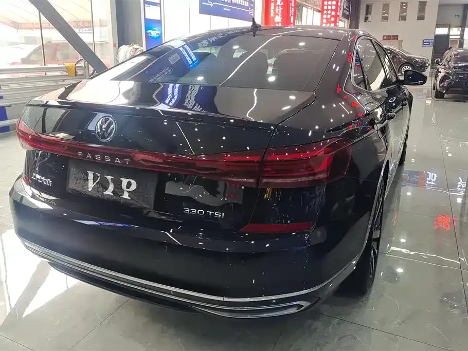 Volkswagen Passat — фото 9