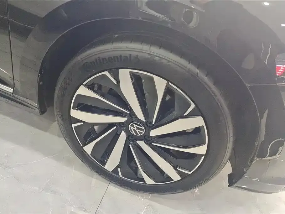 Volkswagen Passat — фото 8