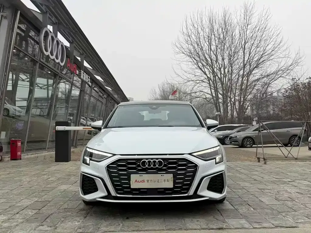 Audi A3 2024 из CN, фото 10
