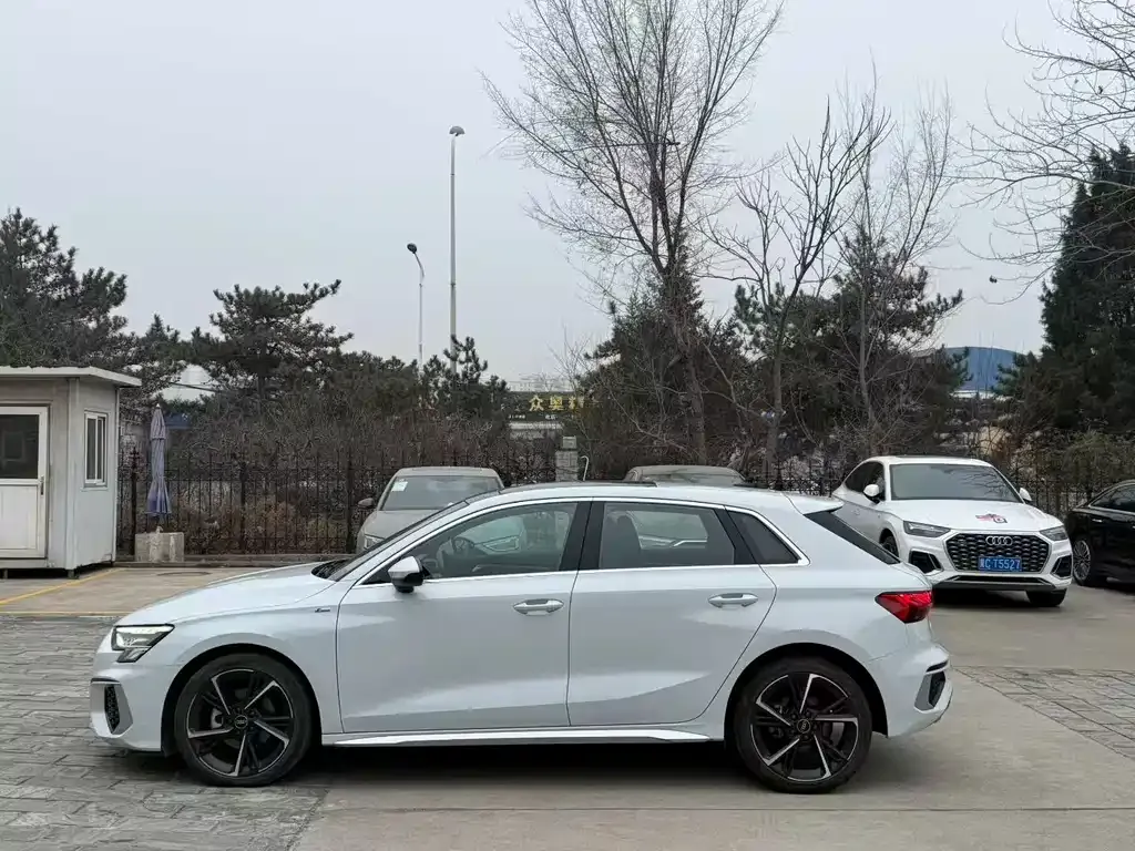 Audi A3 2024 из CN, фото 9