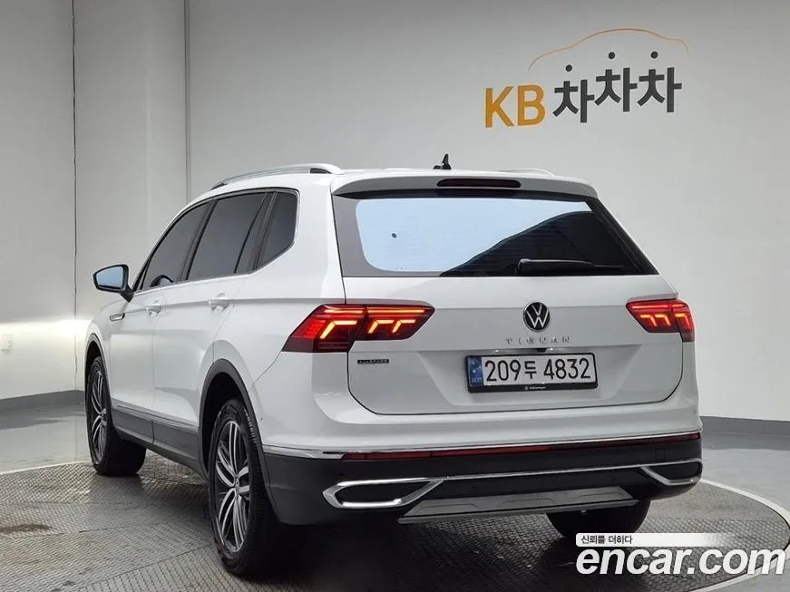 Volkswagen Tiguan — фото 2