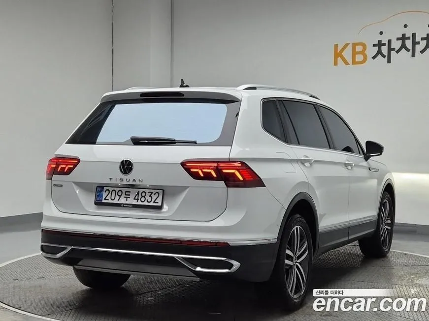 Volkswagen Tiguan — фото 6