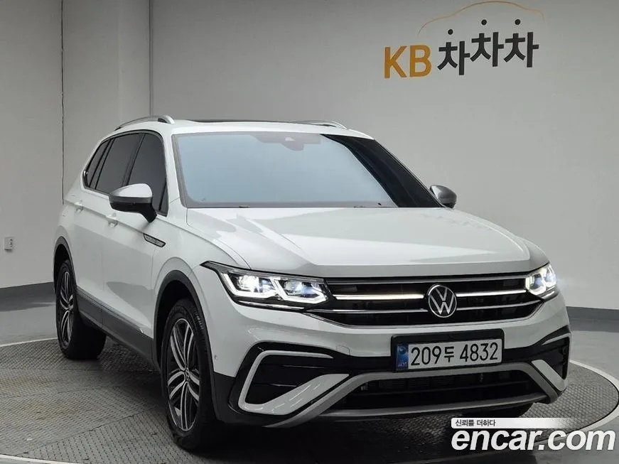Volkswagen Tiguan — фото 4