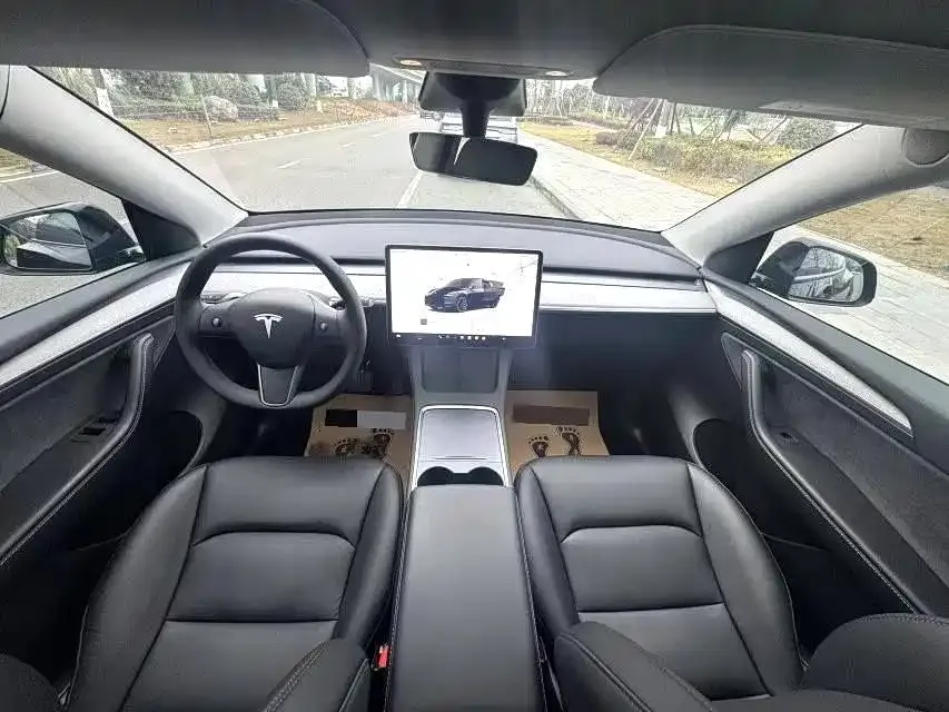 Tesla Model Y — фото 7