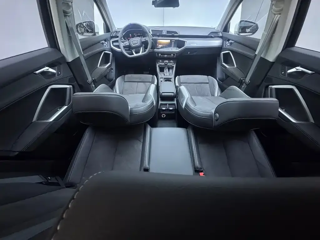 Audi Q3 2022 из CN, фото 5