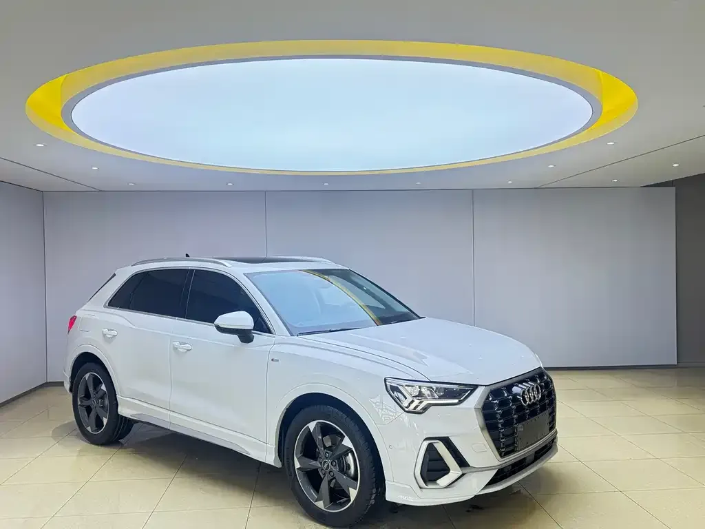 Audi Q3 2022 из CN, фото 2