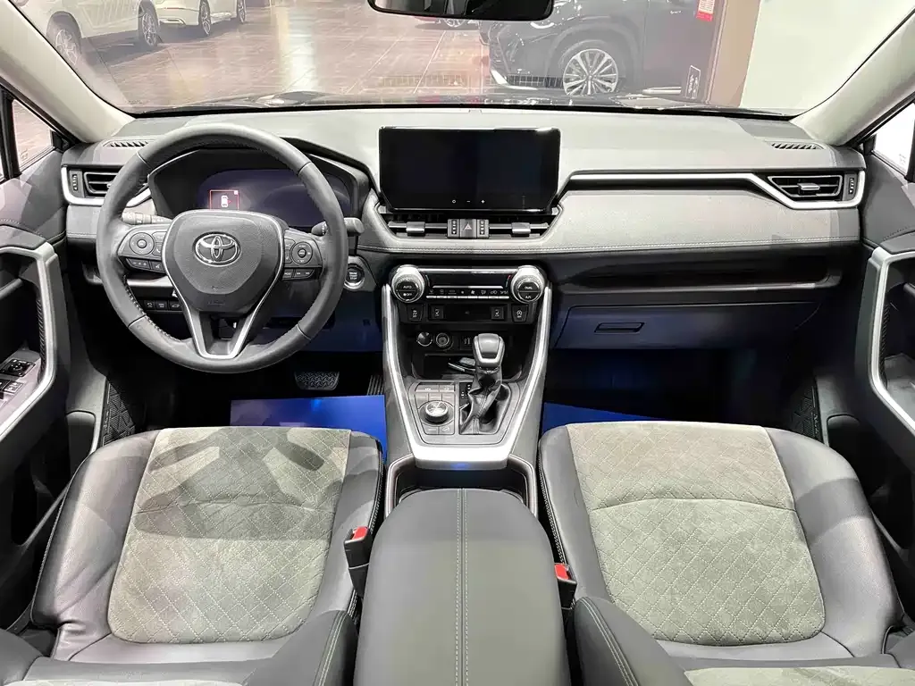 Toyota RAV4 2023 из CN, фото 8