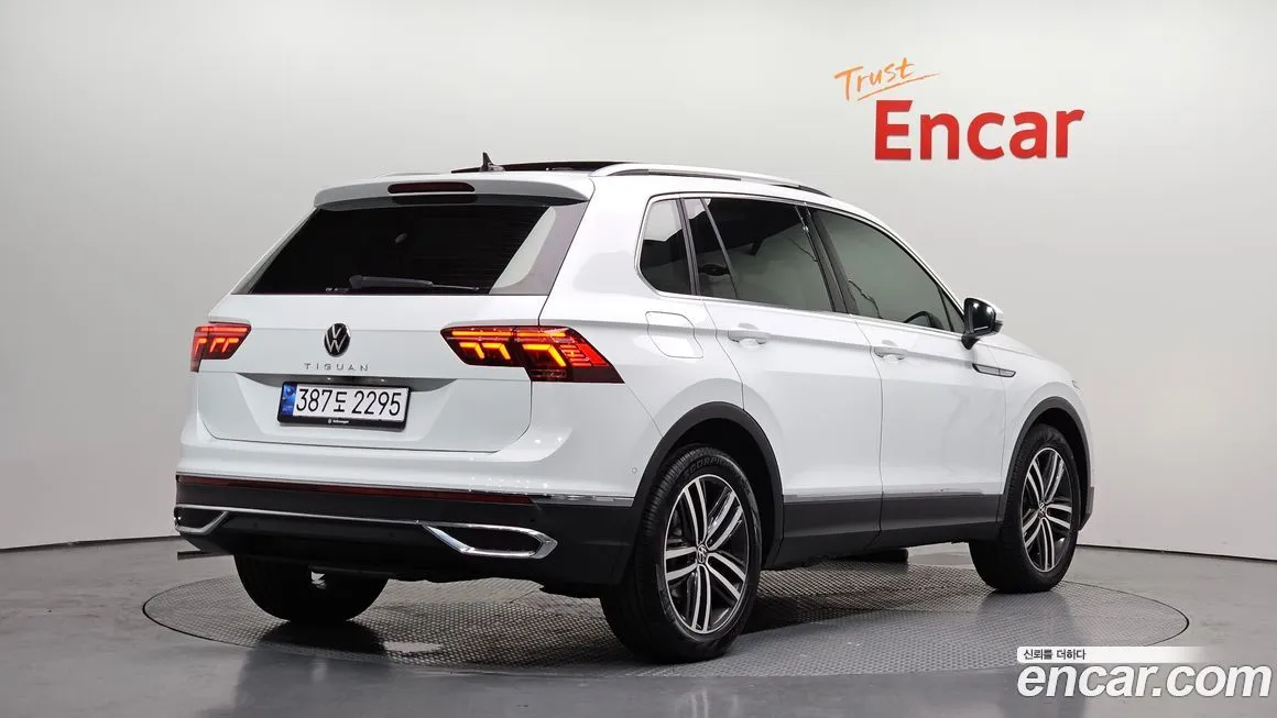 Volkswagen Tiguan — фото 2