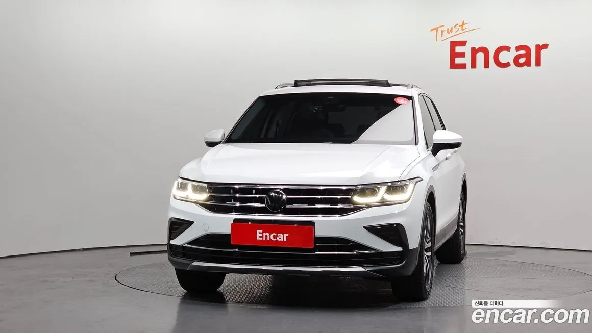 Volkswagen Tiguan — фото 8