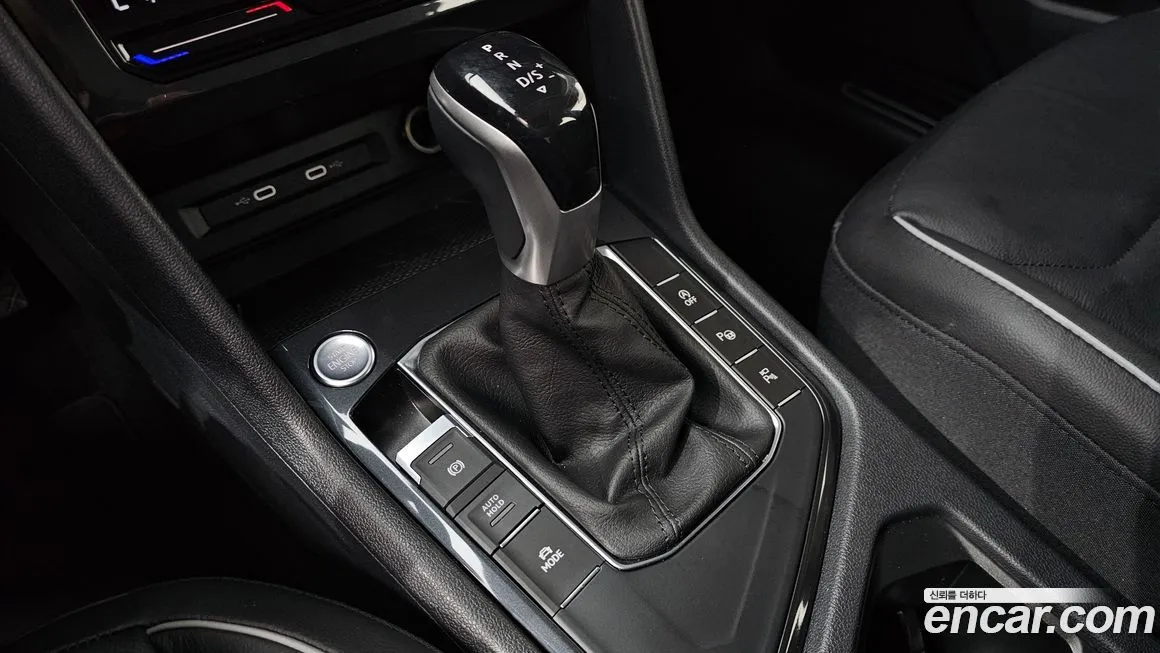 Volkswagen Tiguan — фото 6