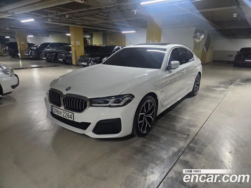 BMW 5-Series 2022 из KR, фото 1