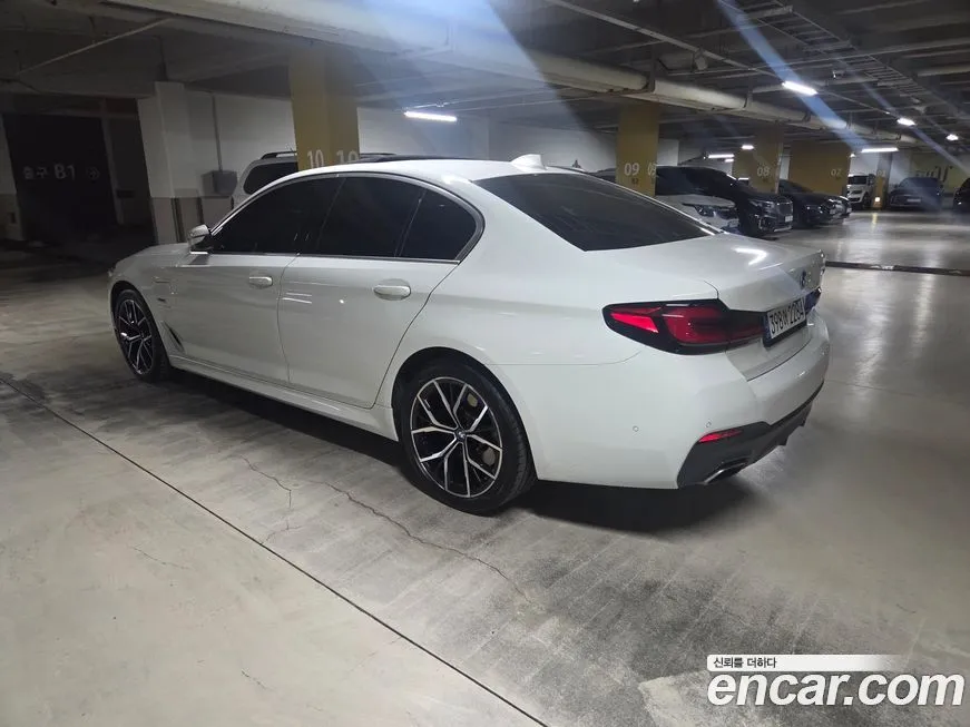 BMW 5-Series 2022 из KR, фото 5