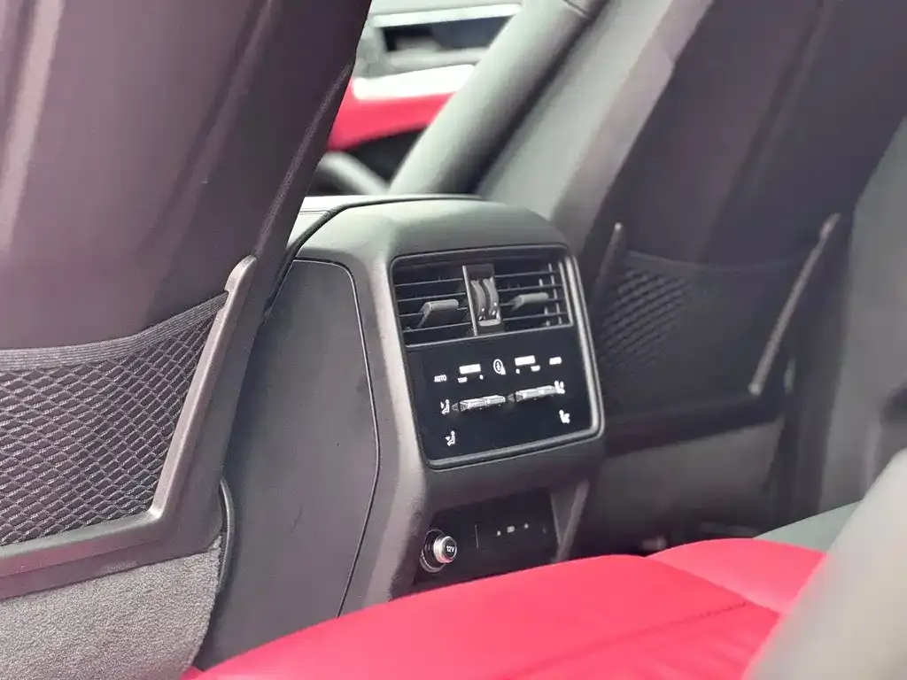 Porsche Cayenne 2024 из CN, фото 2