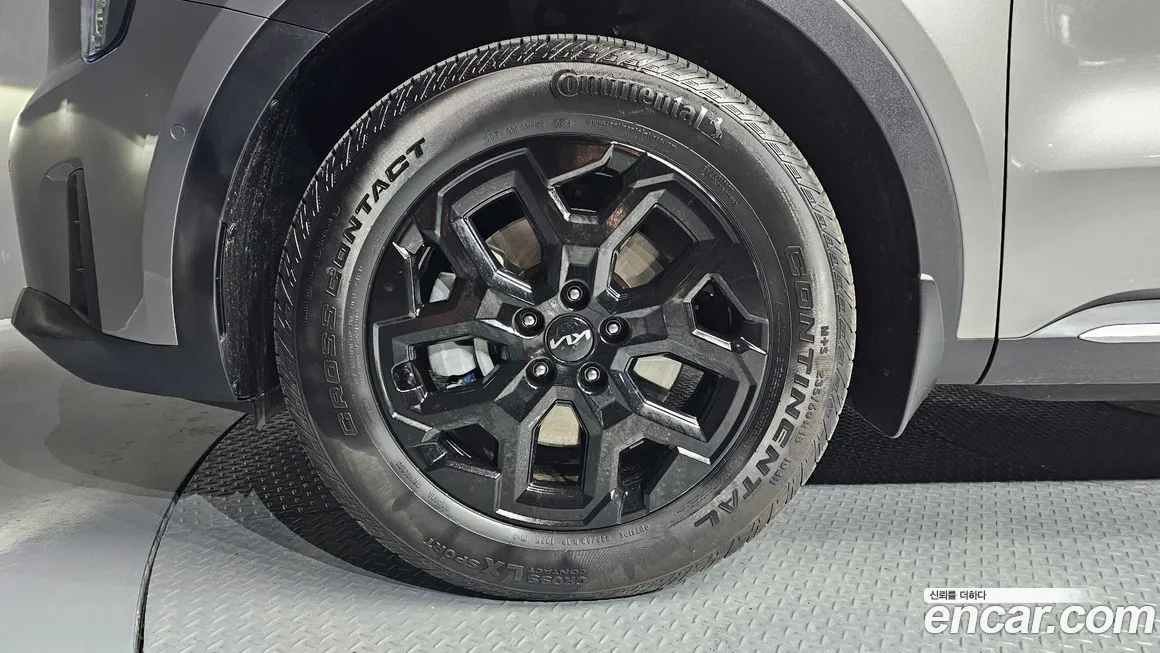 Kia Sorento — фото 7