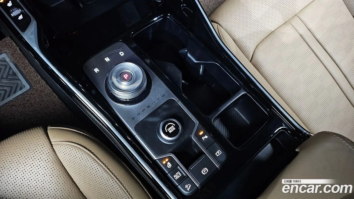 Kia Sorento — фото 10