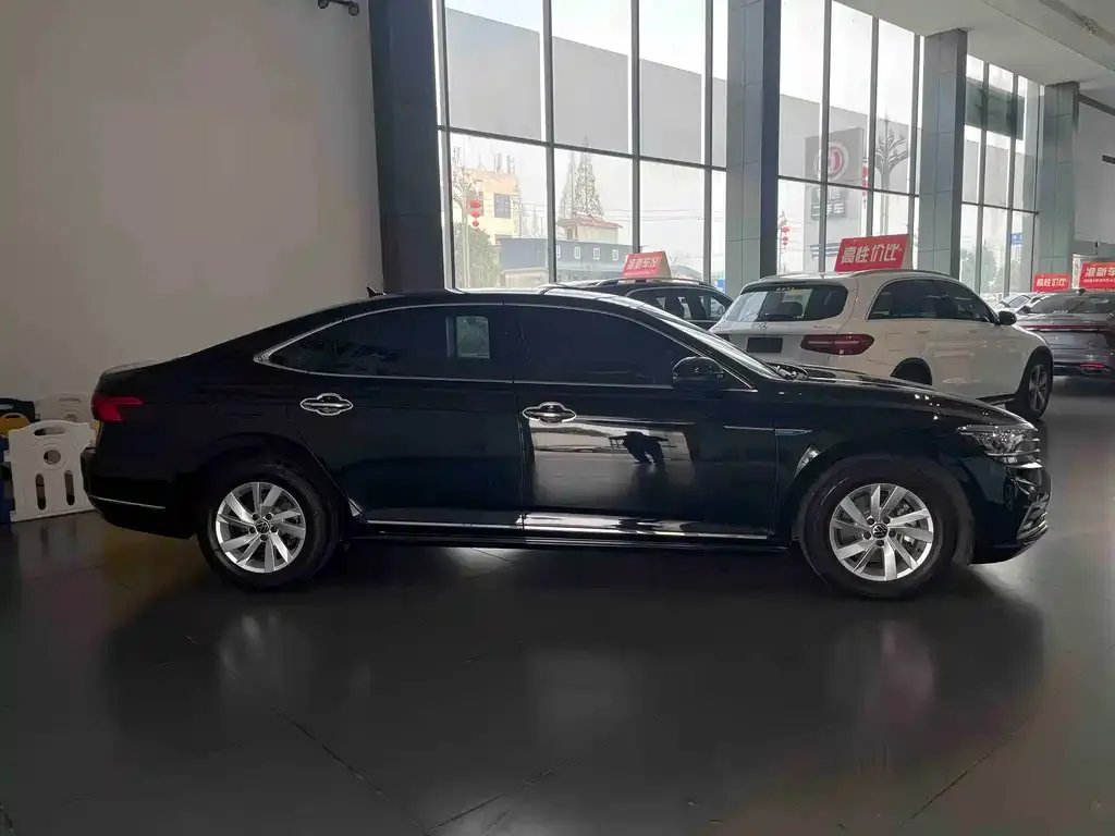 Volkswagen Passat 2021 из CN, фото 3