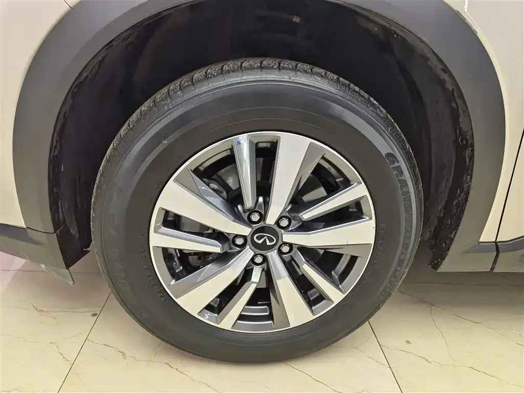 Infiniti QX60 2023 из CN, фото 8