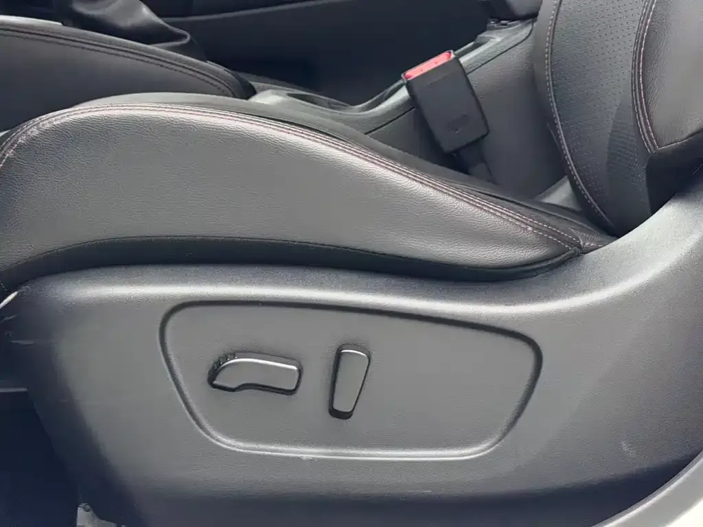 Nissan Qashqai 2021 из CN, фото 2