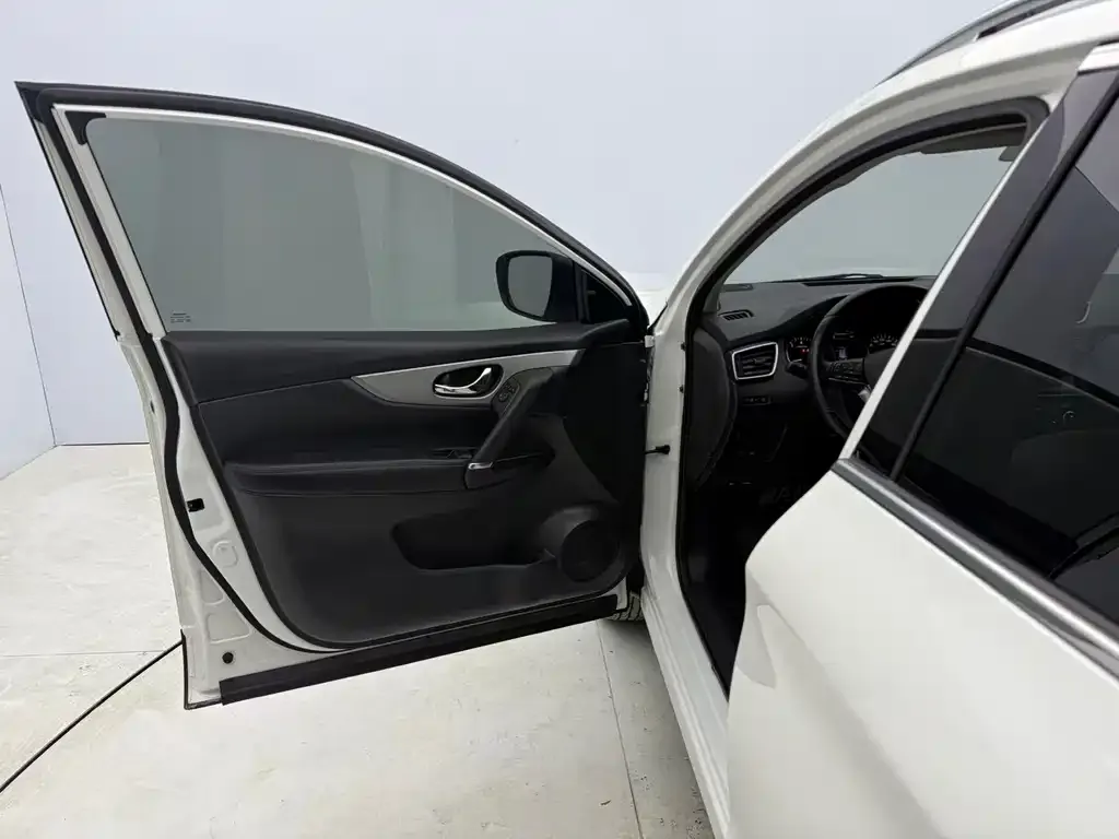 Nissan Qashqai 2021 из CN, фото 3