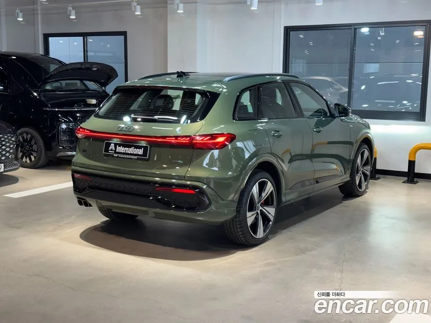 Audi Q5 2025 из KR, фото 7