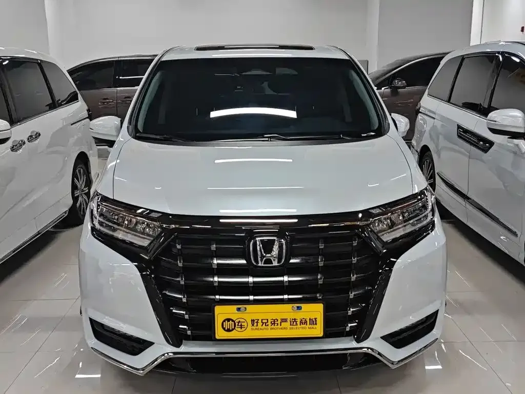 Honda Elysion 2024 из CN, фото 1