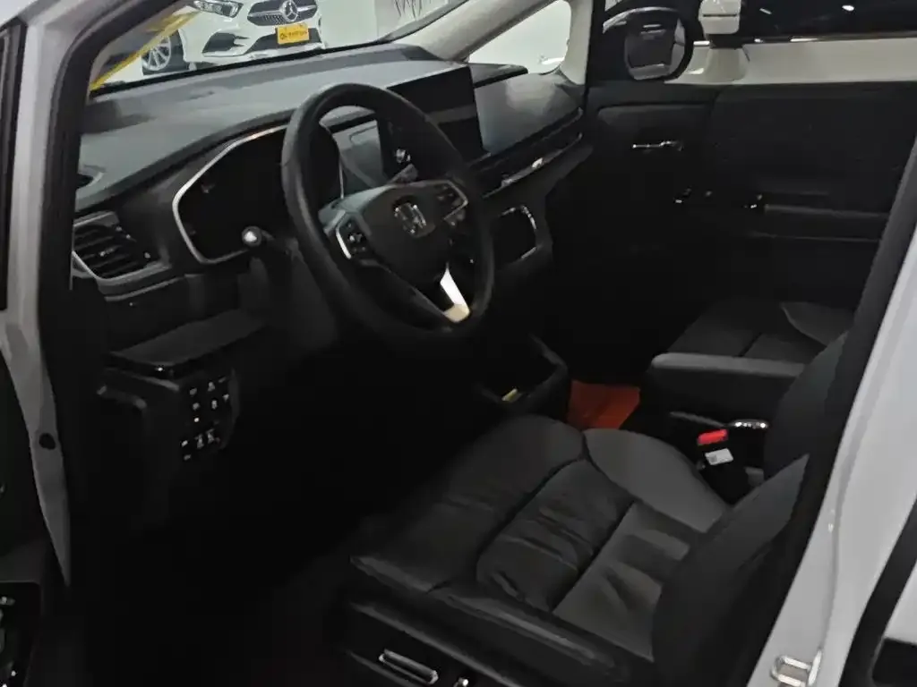 Honda Elysion 2024 из CN, фото 4