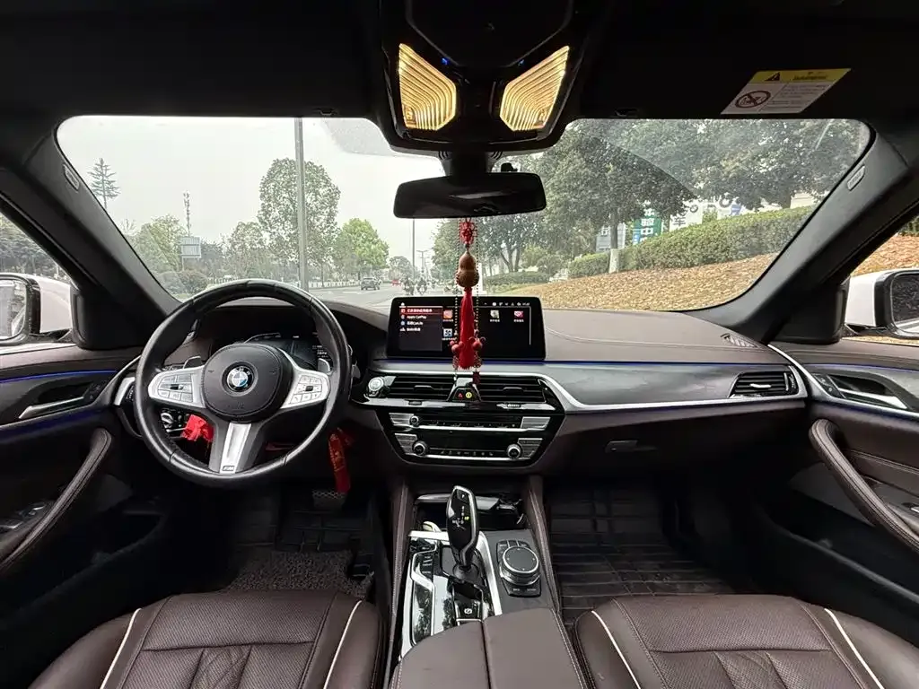 BMW 5 Series — фото 2