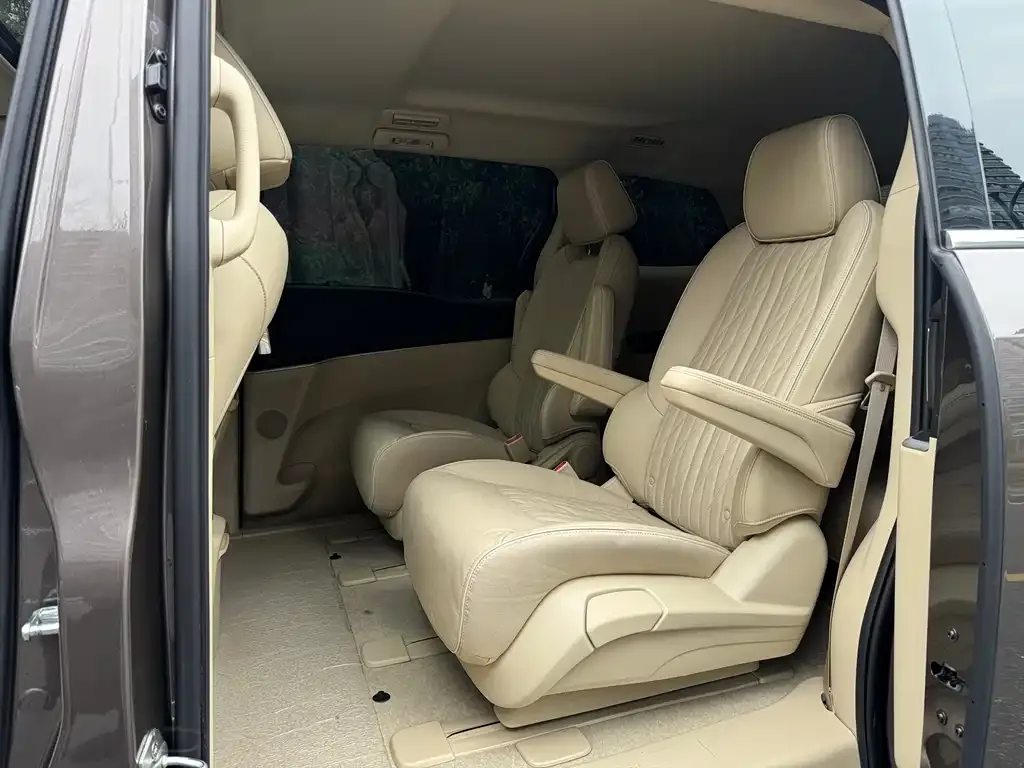Buick GL8 2023 из CN, фото 4