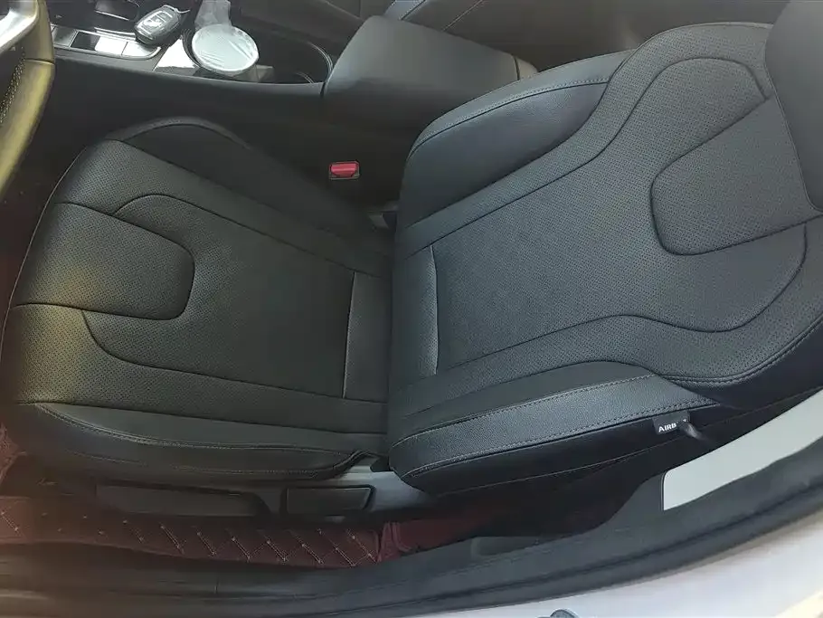 Hyundai Elantra — фото 10
