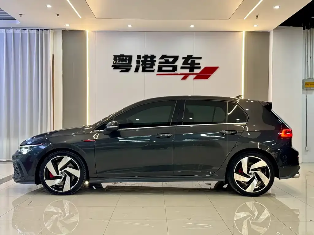 Volkswagen Golf GTI — фото 5