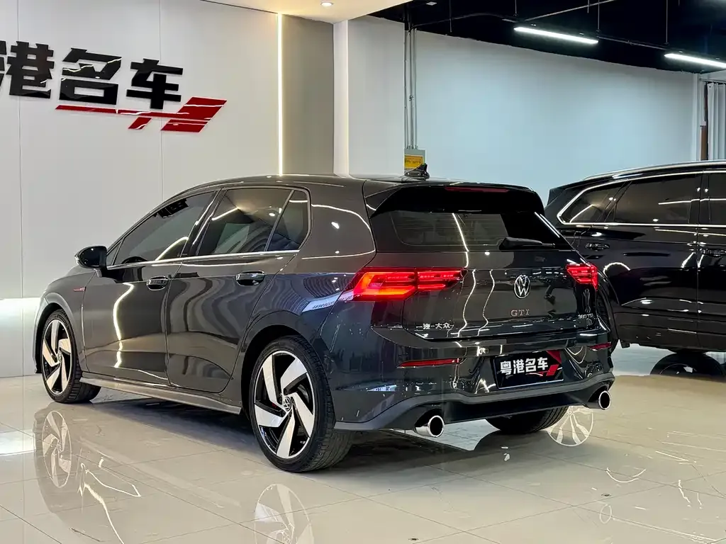 Volkswagen Golf GTI — фото 2