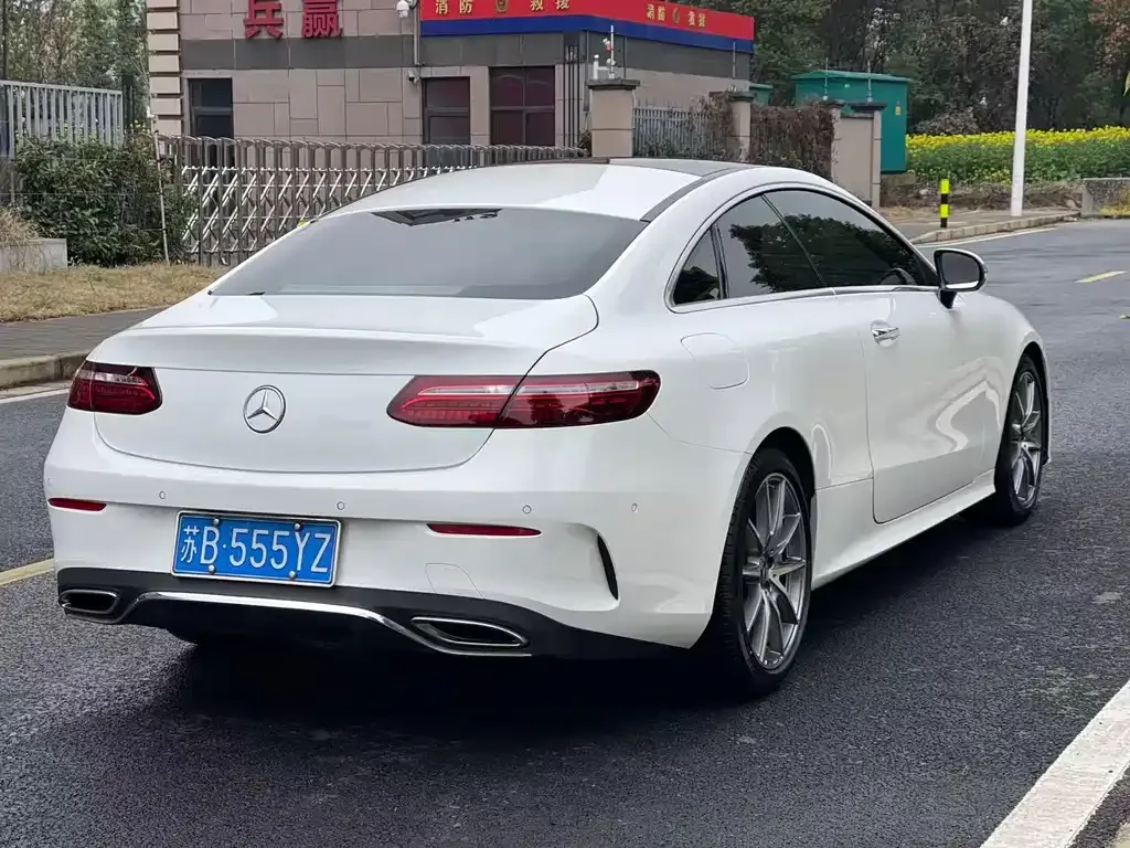 Mercedes-Benz E-Class (Import) — фото 9