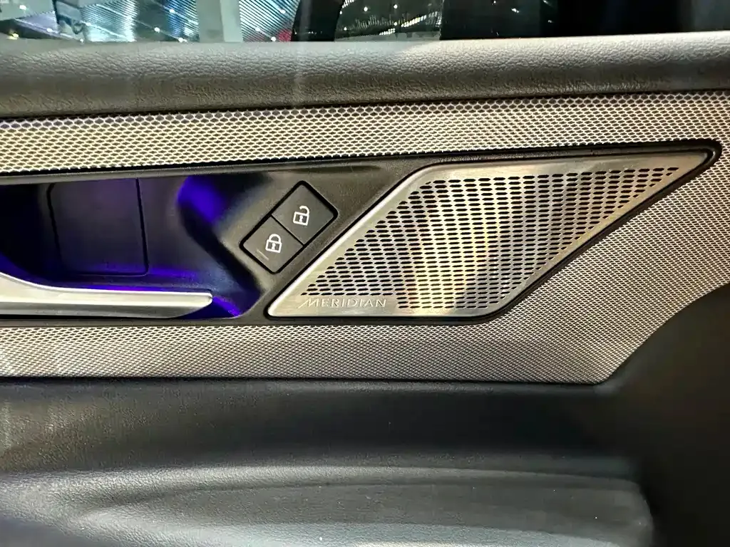 Jaguar XEL 2024 из CN, фото 7