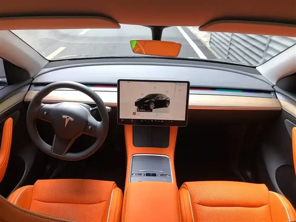 Tesla Model Y — фото 9