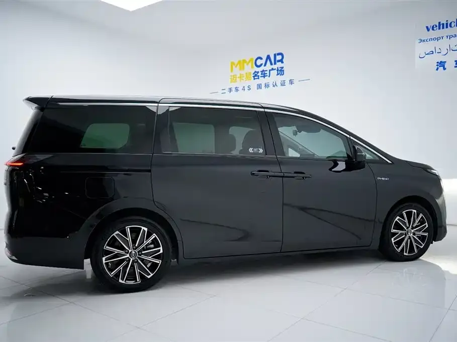 GAC Motor E8 Hybrid — фото 8