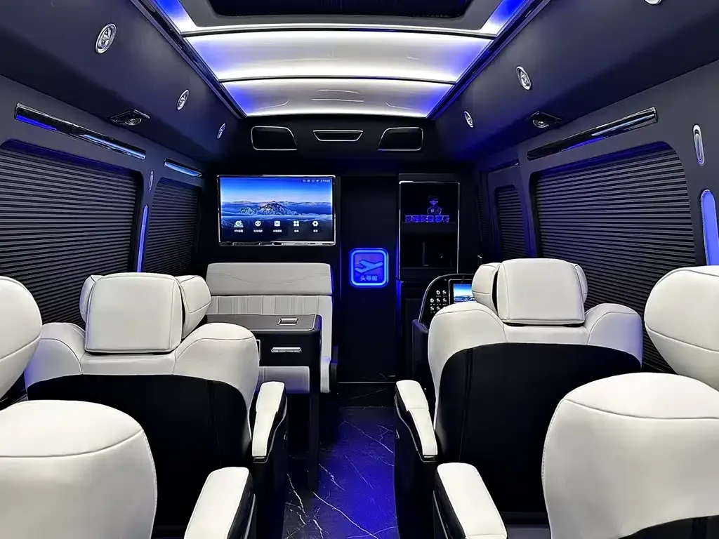 Toyota Coaster 2025 из CN, фото 9