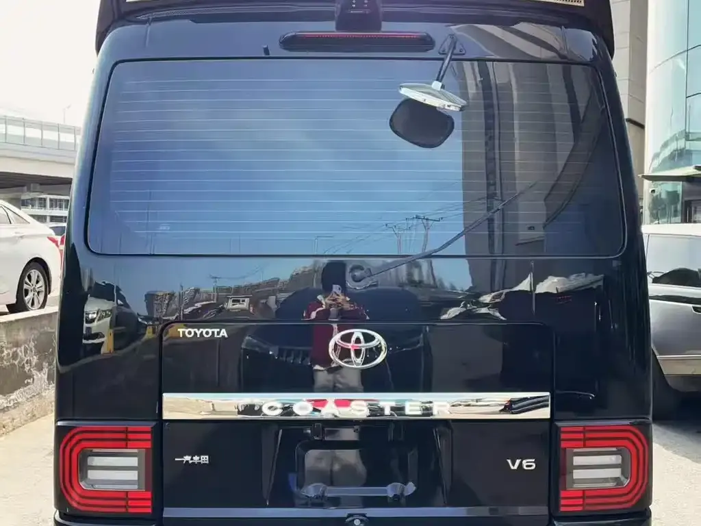 Toyota Coaster 2025 из CN, фото 10