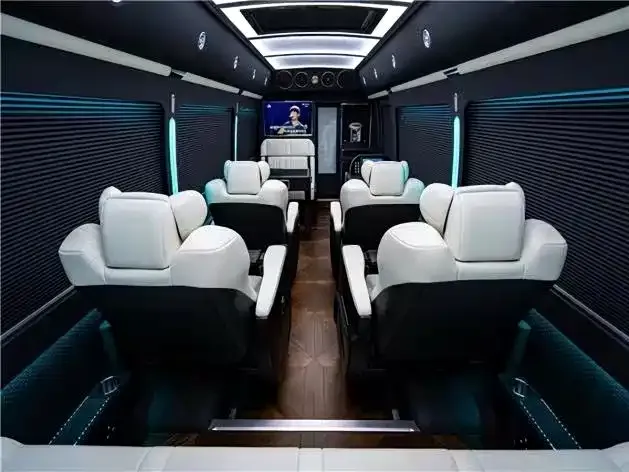 Toyota Coaster 2025 из CN, фото 4