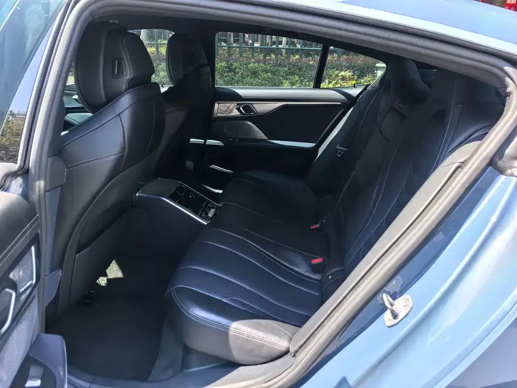 BMW 8 Series 2021 из CN, фото 2