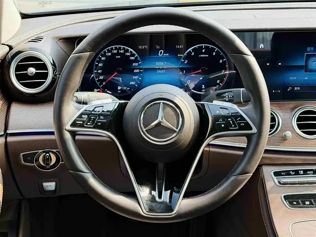 Mercedes-Benz E-Class 2023 из CN, фото 9