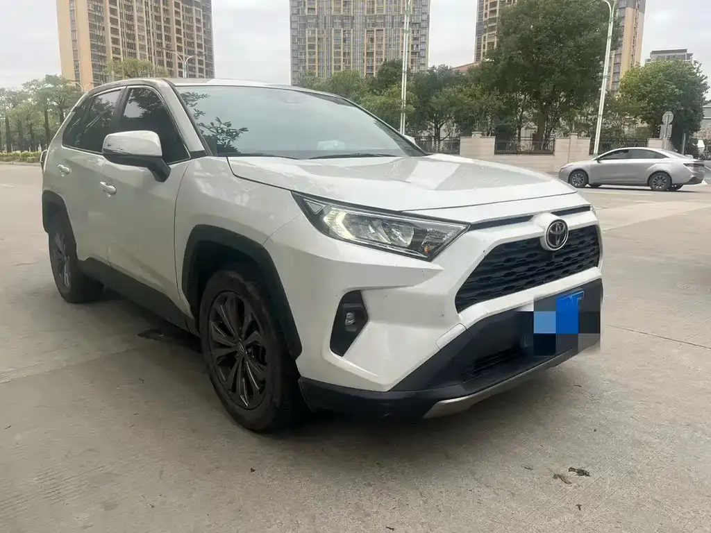 Toyota RAV4 2023 из CN, фото 8