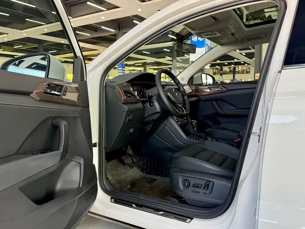 Volkswagen Tharu 2022 из CN, фото 8