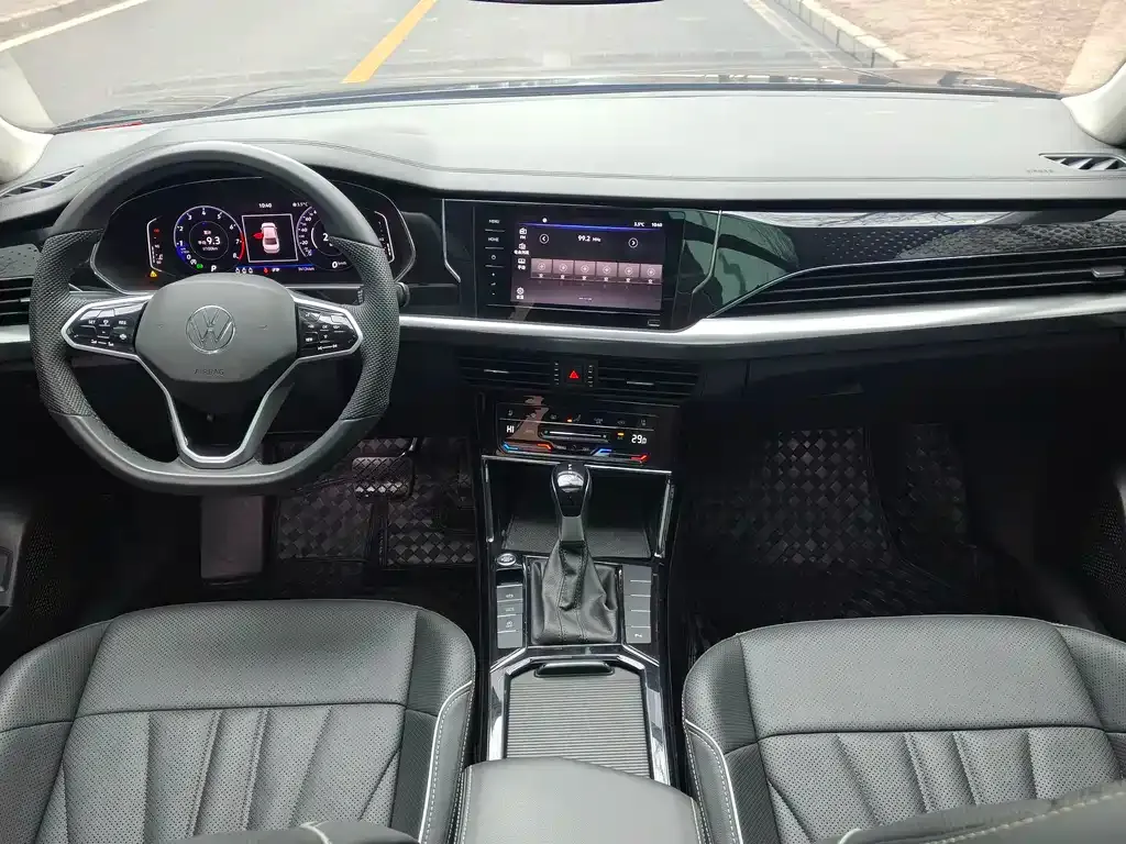 Volkswagen Passat — фото 8