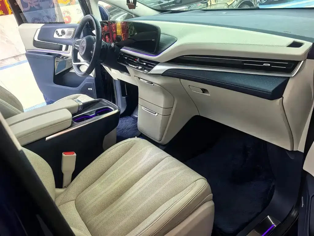 Buick Century 2023 из CN, фото 10