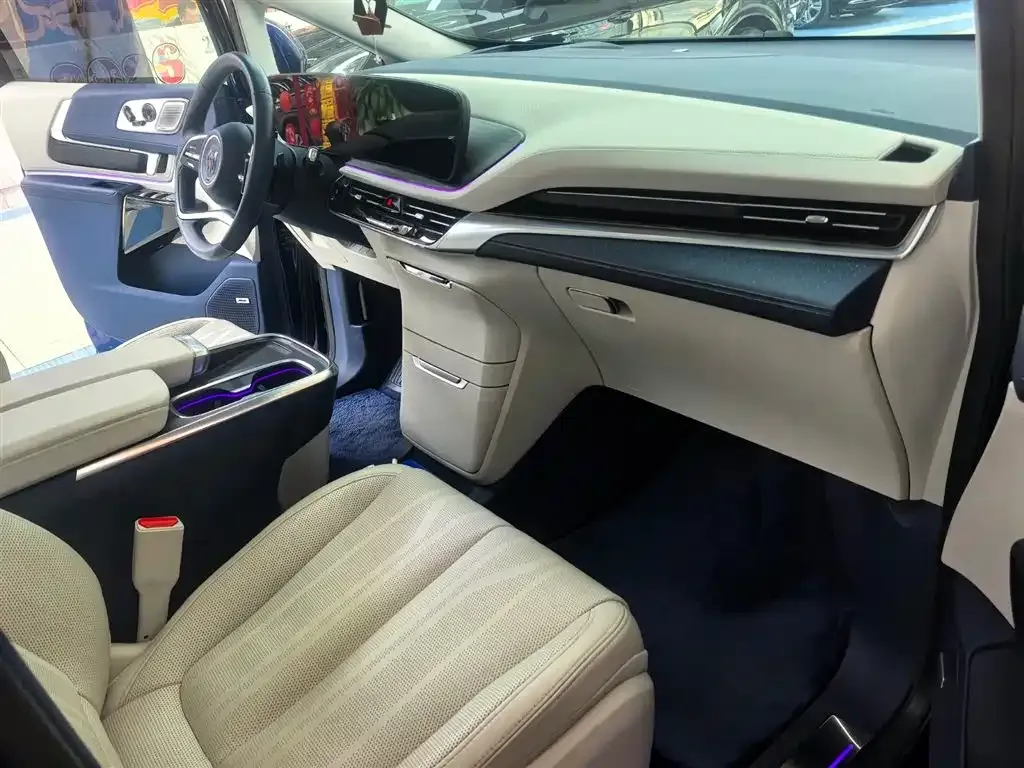 Buick Century 2023 из CN, фото 4