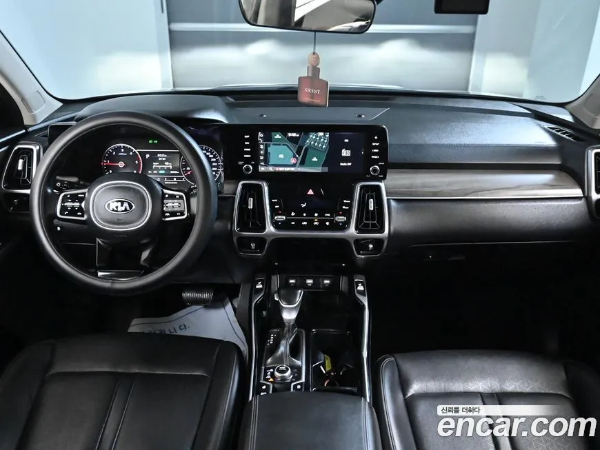 Kia Sorento — фото 6