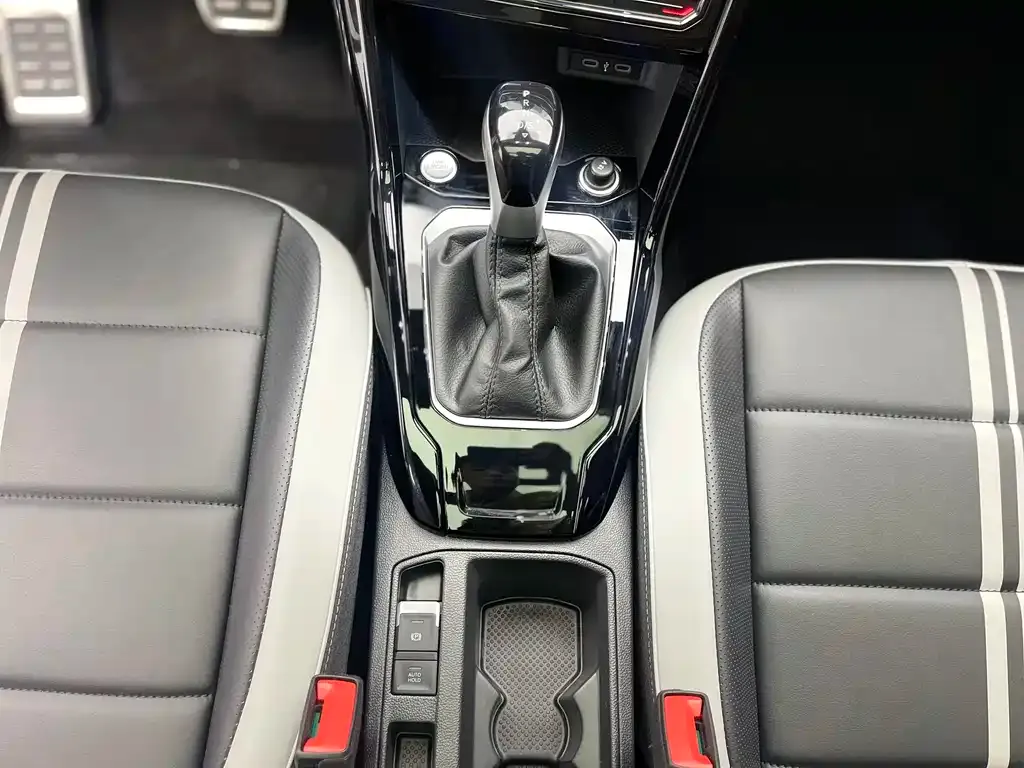 Volkswagen T-Roc 2025 из CN, фото 8