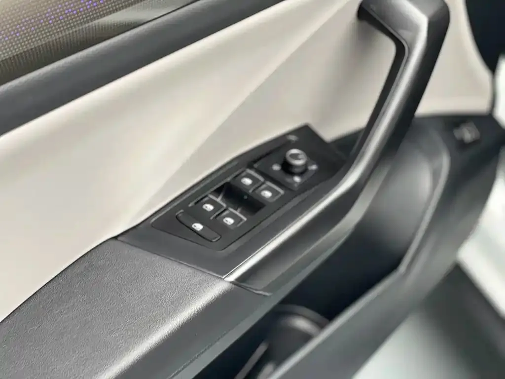 Volkswagen T-Roc 2025 из CN, фото 9
